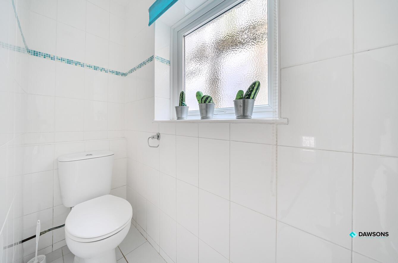 Village Lane, Mumbles, Swansea, SA3 4EB